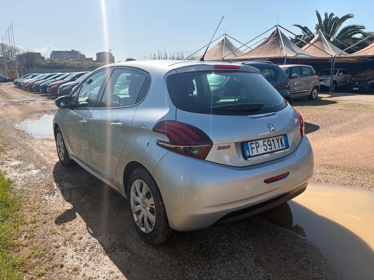 PEUGEOT 208 1.6 HDI ANNO 2018 75CV ADATTA NEOPATENTATI