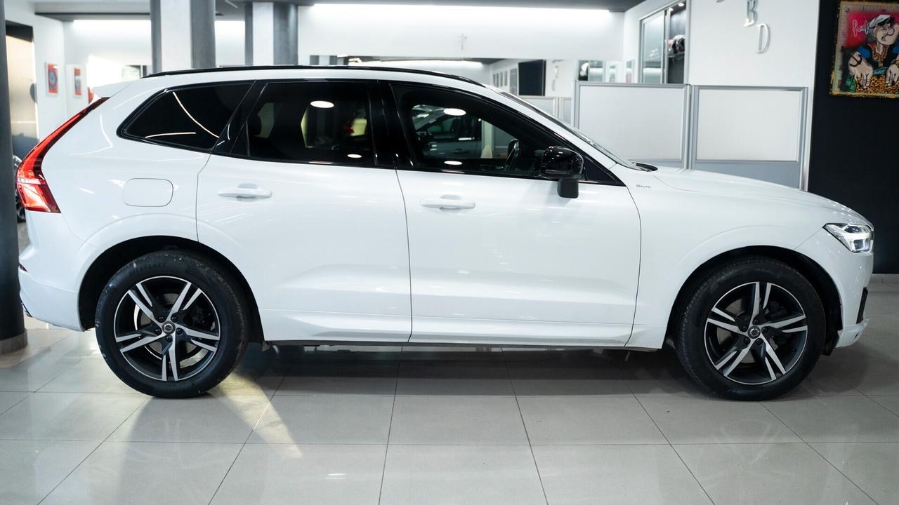 Volvo XC 60 XC60 B4 2.0 AWD R DESIGN AUTO XENO PELLE NAVI FULL OPTIONAL