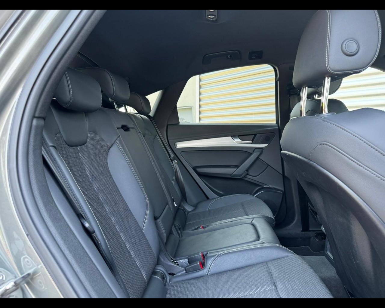 AUDI Q5 SPORTBACK 50 TFSIe S-TRONIC IDENTITY BLACK