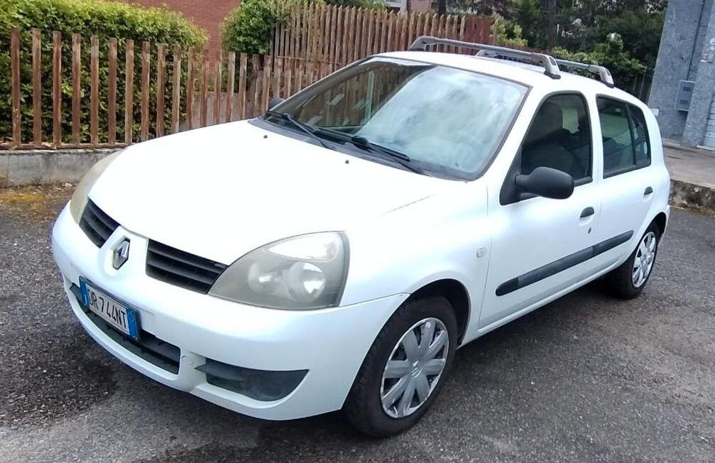 Renault Clio Storia 1.2 5 porte GPL Confort
