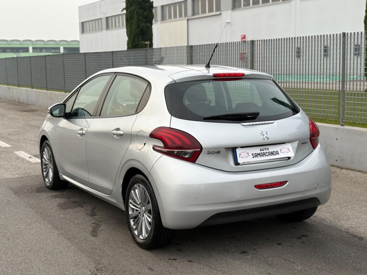 Peugeot 208 1.2 benzina 2017
