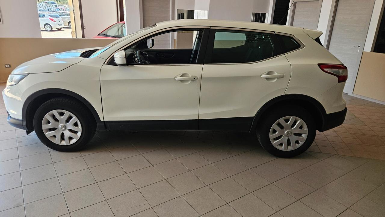 Nissan Qashqai 1.5 dCi Visia