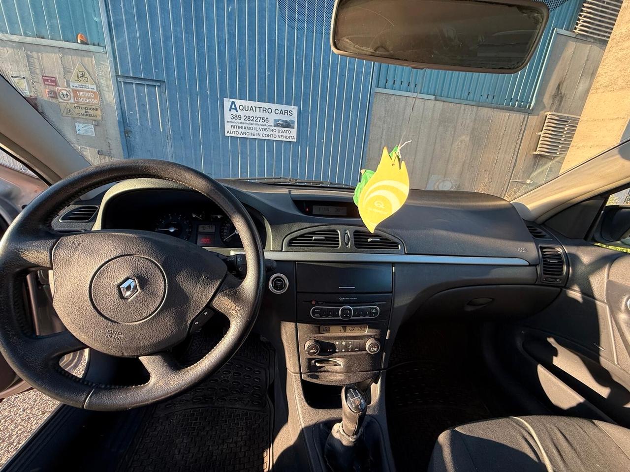 Renault Laguna 1.6 16V Teknos