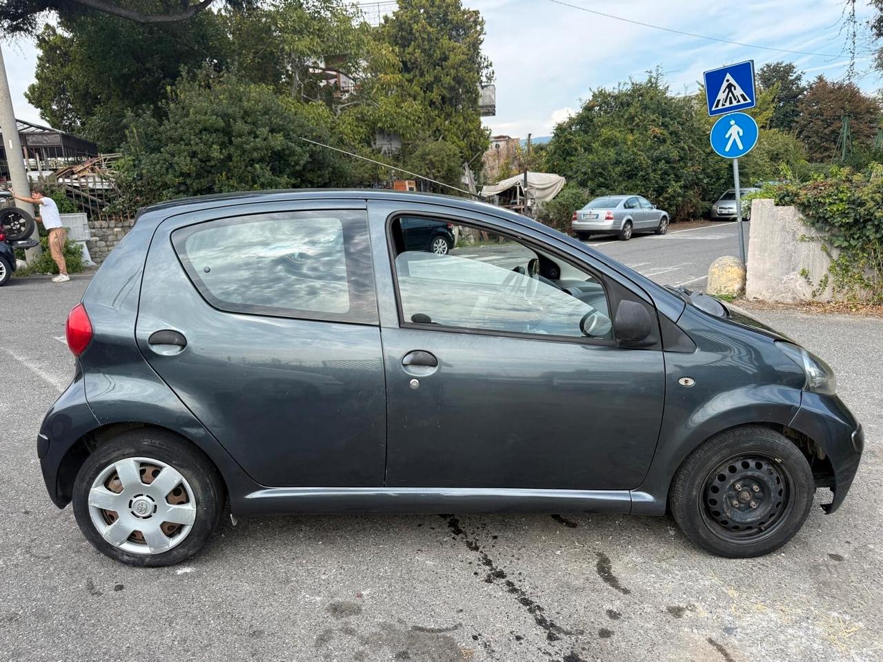 Toyota Aygo 1.0 12V VVT-i 5 porte Sound