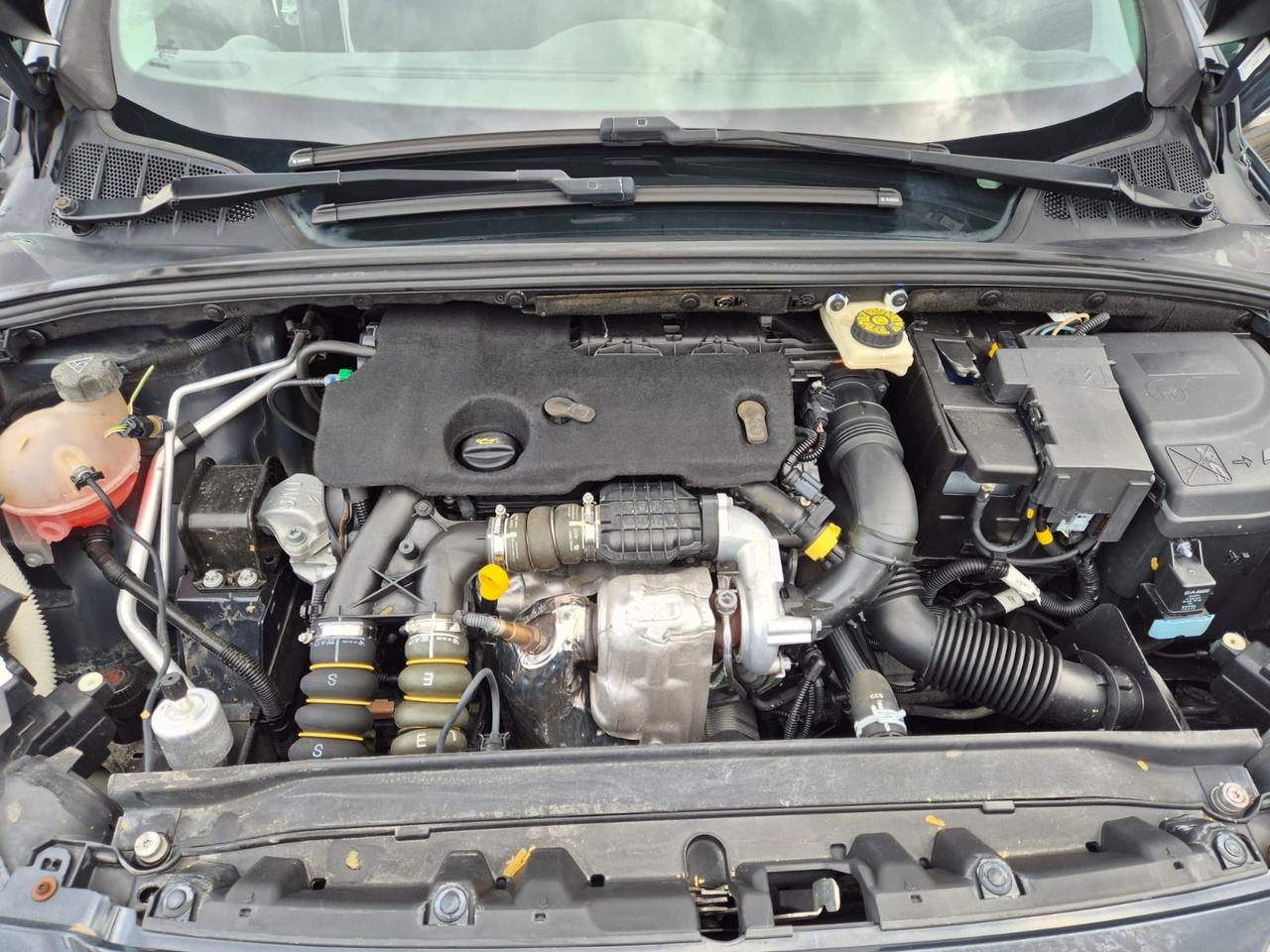 Peugeot 308 1.6 8V HDi 93CV 5p. Tecno