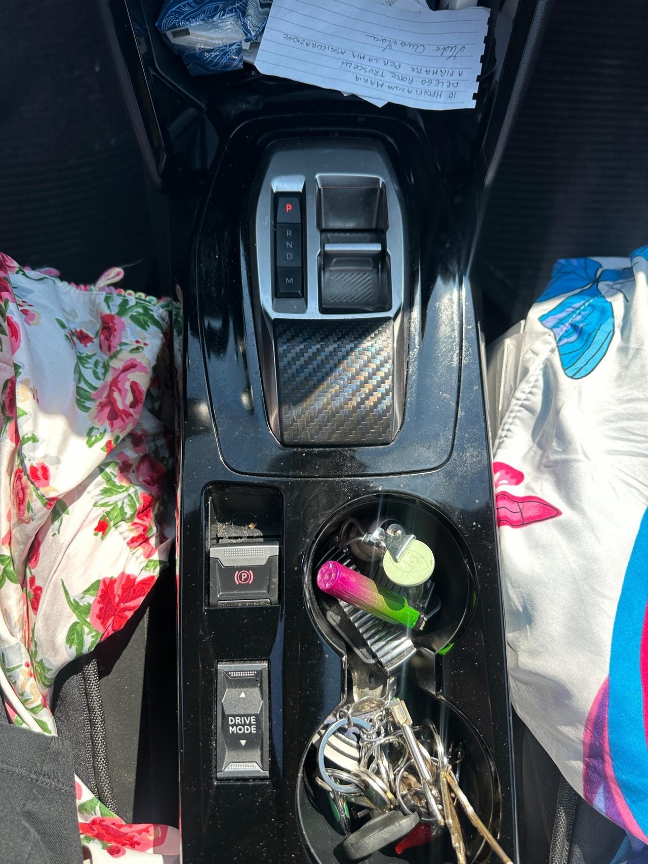 Peugeot 2008 1.2 Benz. EAT8 Allure (Garanzia 24 Mesi)