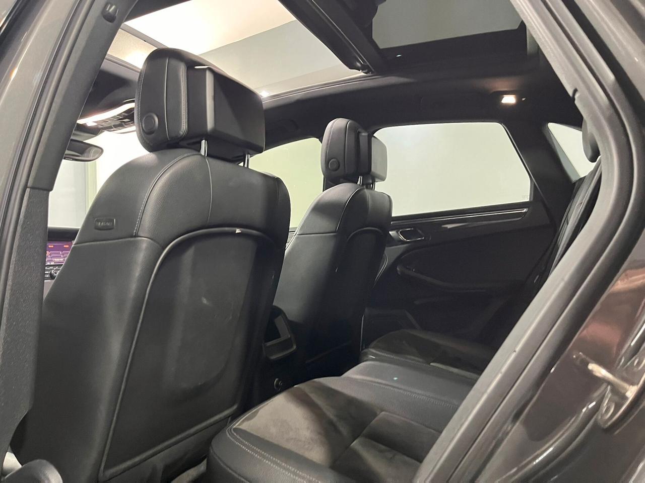 Porsche Macan 3.0 S Diesel tetto panoramico gangio traino