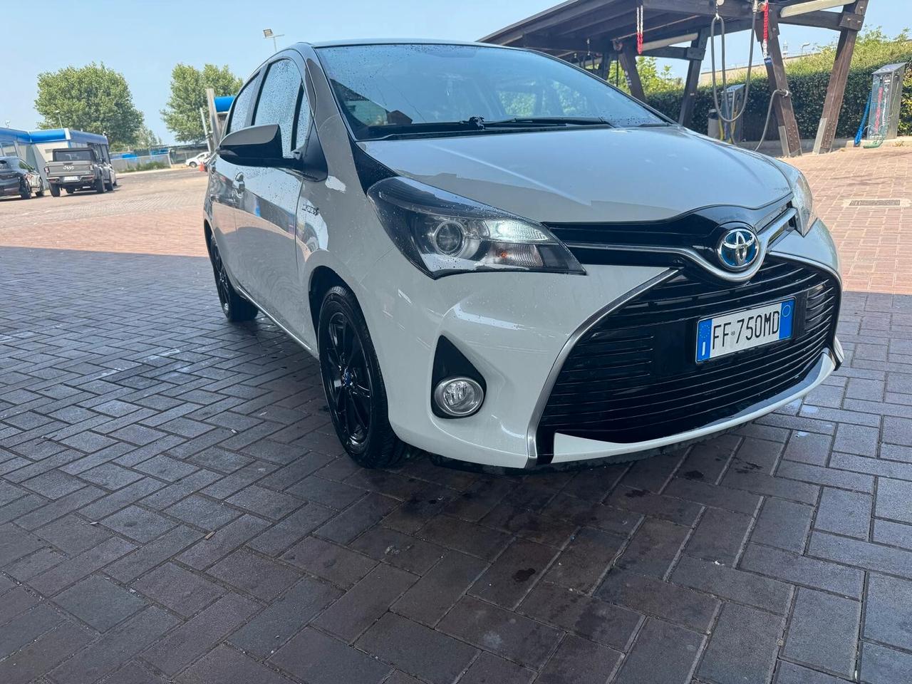Toyota Yaris hybrid
