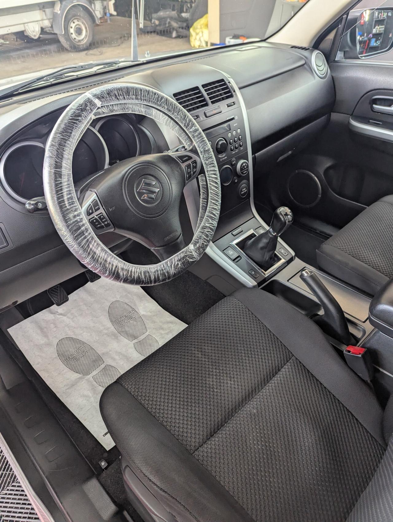 Suzuki Grand Vitara 2012 E5