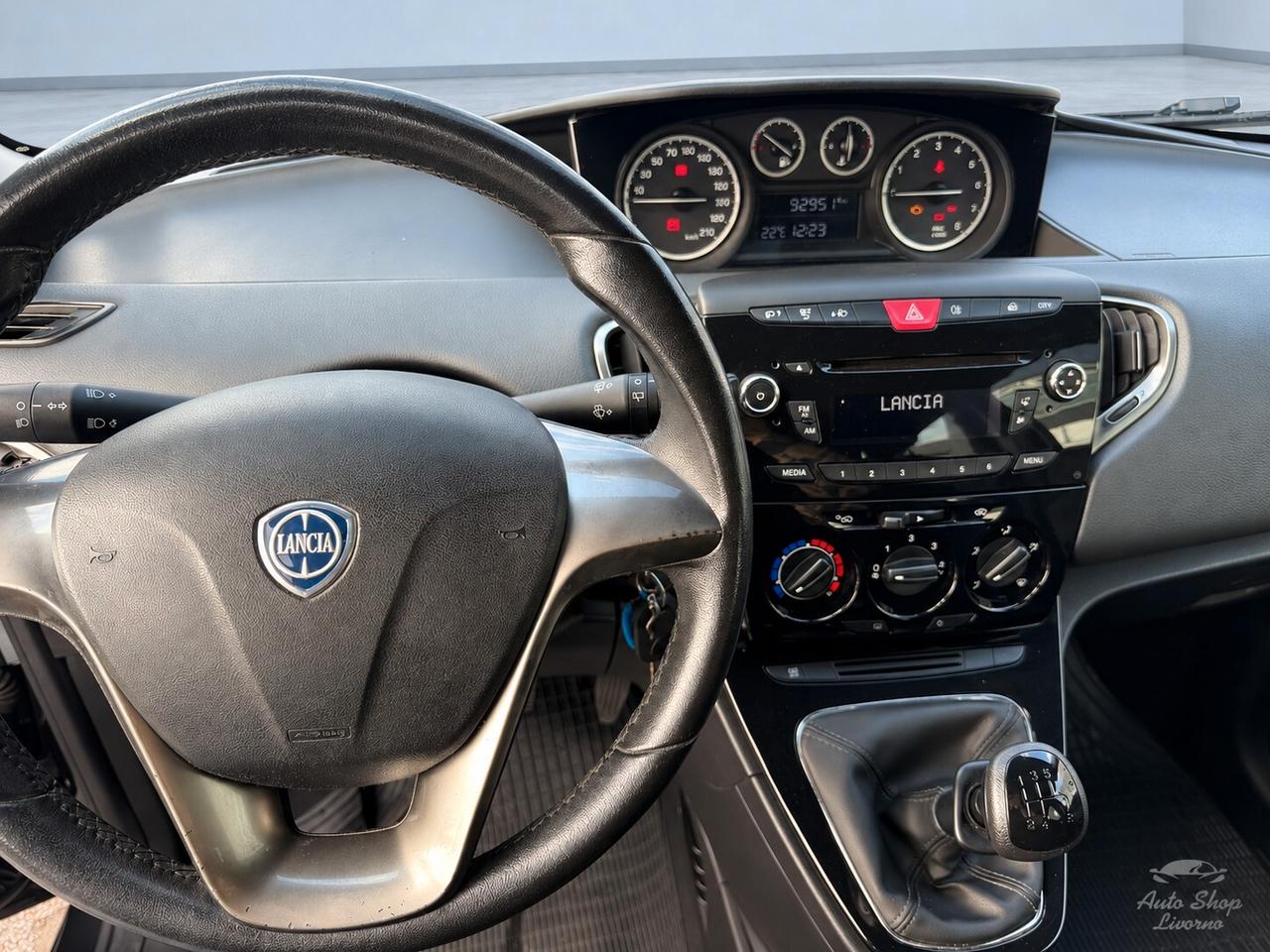 Lancia Ypsilon 1.2 69 CV 5 porte GPL Ecochic Platinum