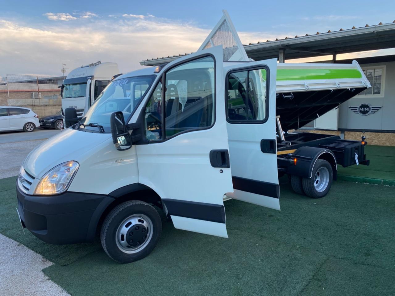 Iveco Daily 35C12 Posti 7 Ribaltabile Trilaterale