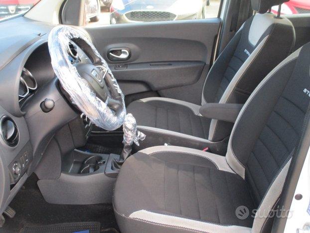 Dacia Lodgy STEPWAY 1.5 DCI 115CV E6D 7 POSTI NAVI