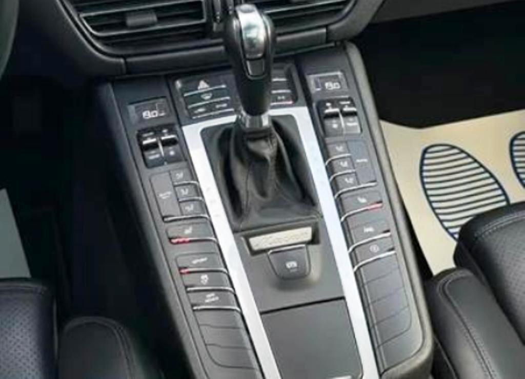 Porsche Macan 2.0 245 cv