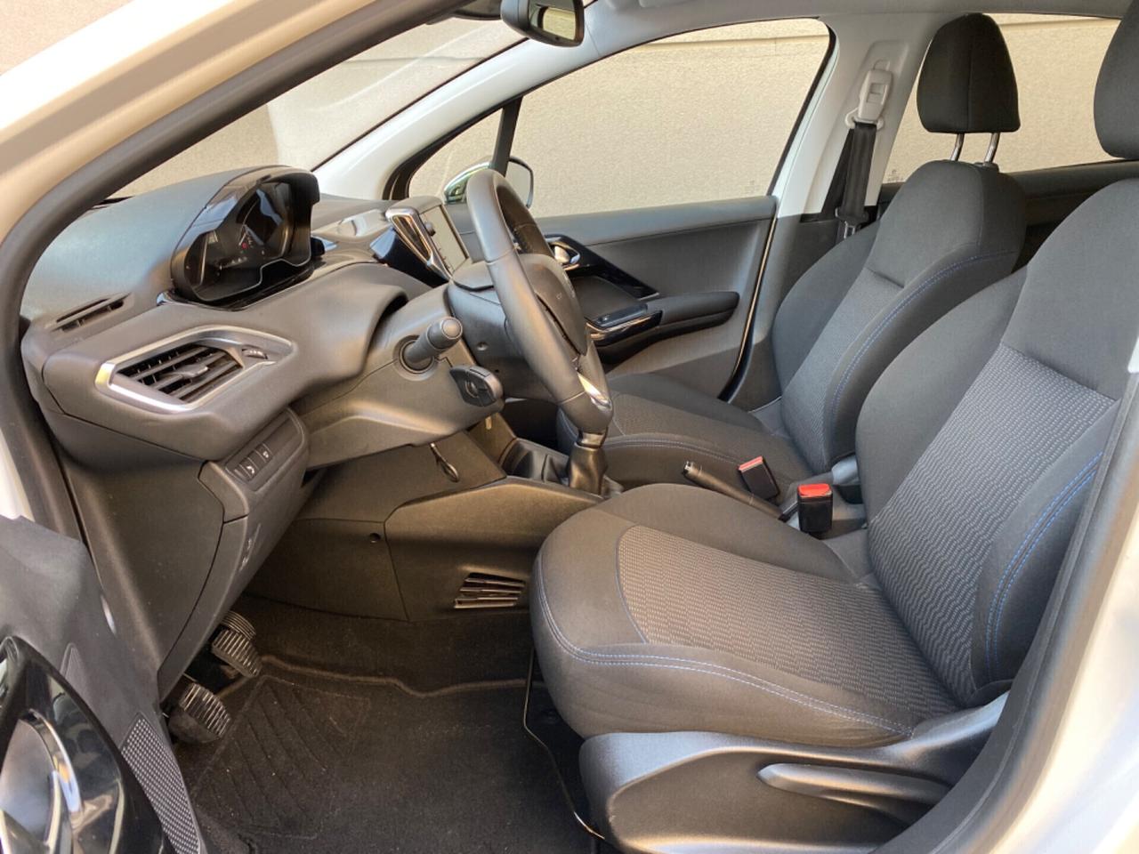 Peugeot 208 1.2 Benzina Signature