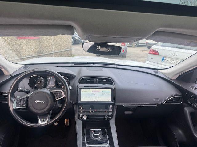JAGUAR F-Pace 2.0 D 180 CV aut. R-Sport TETTO PANORAMICO!!!!