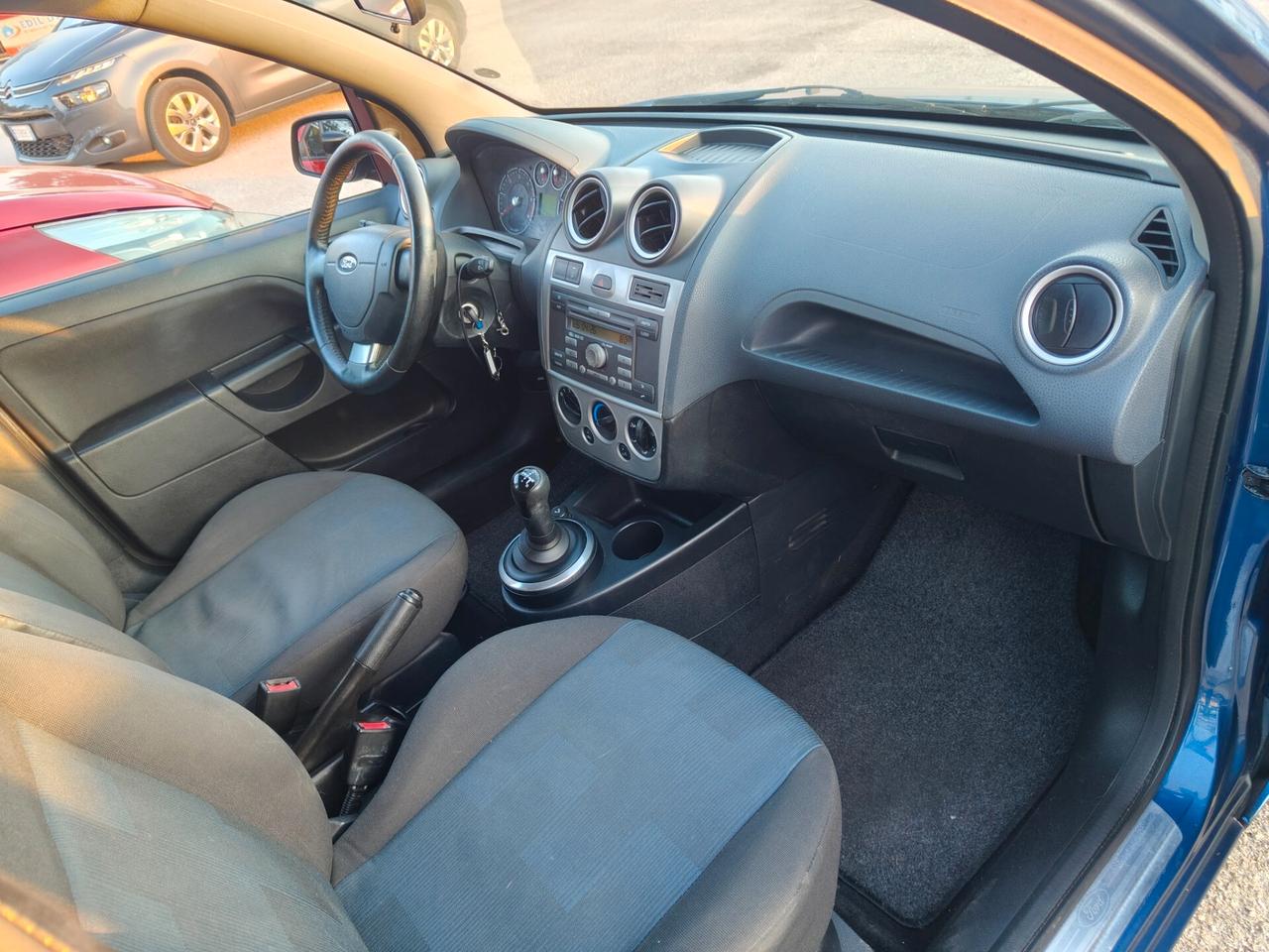 Ford Fiesta 1.4 TDCi 5p plus cambio automatico