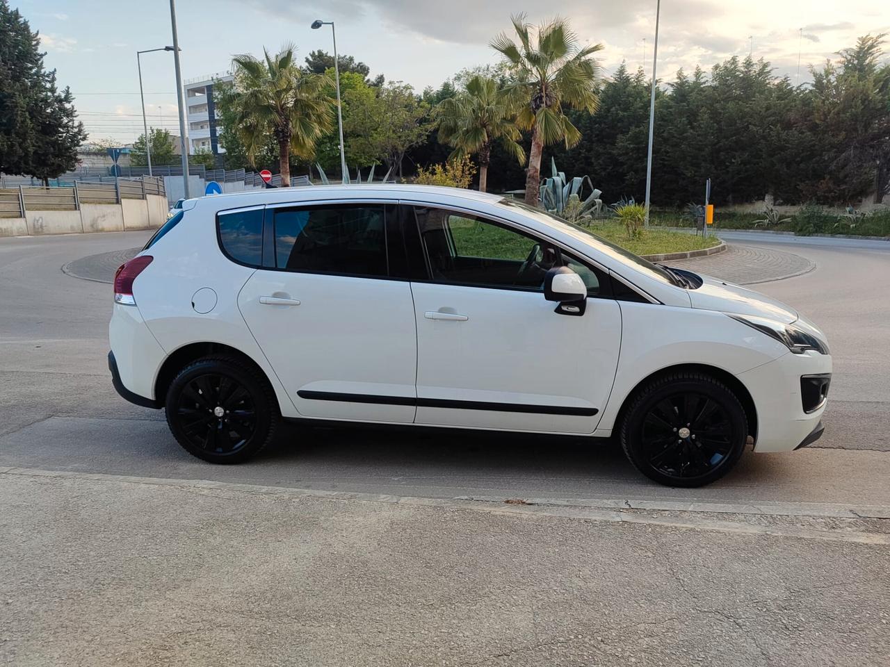Peugeot 3008 1.6 HDi 115CV Active!!