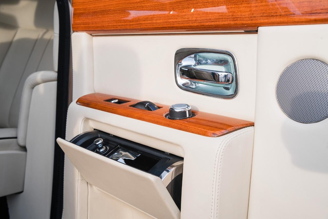 Rolls Royce Phantom 6.7 EWB
