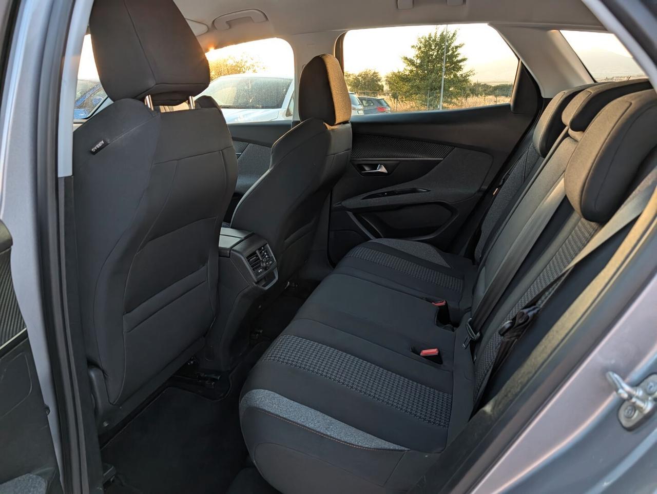 Peugeot 3008 BlueHDi 130 S&S Business