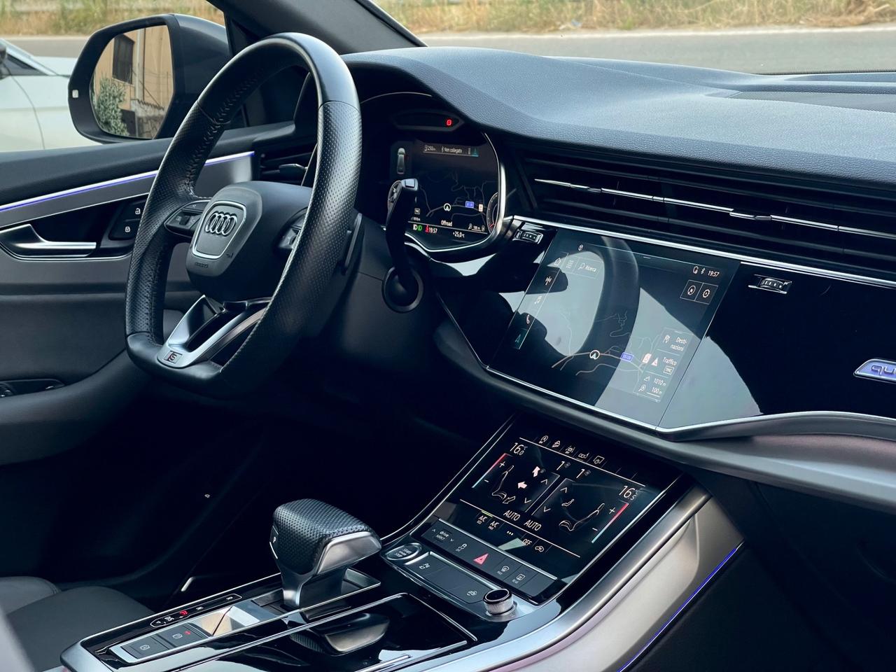 Audi Q8 50 TDI 286 CV Quattro S-Line IVA ESPOSTA
