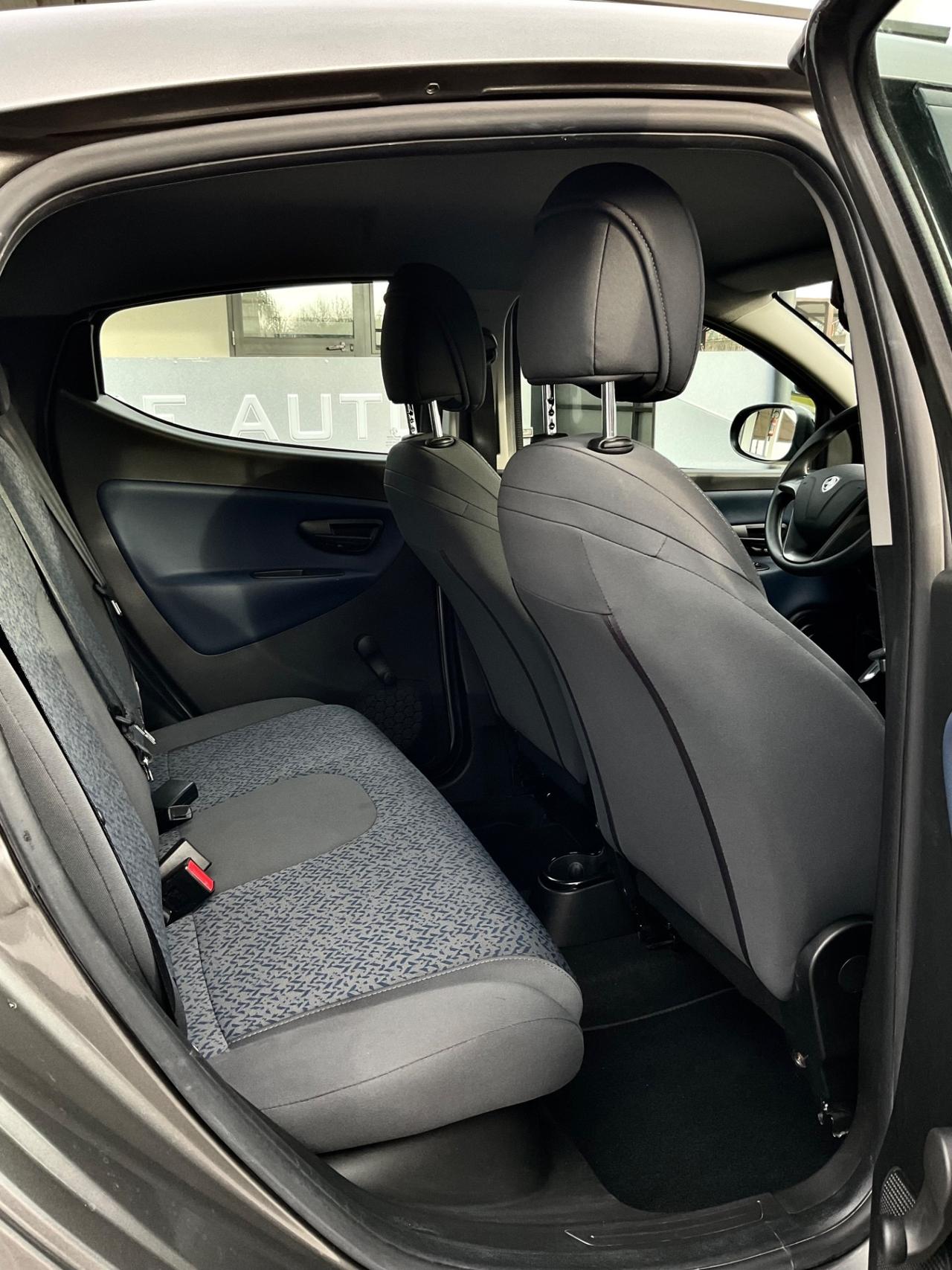 Lancia Ypsilon 1.0 FireFly 5 porte S&S Hybrid Gold