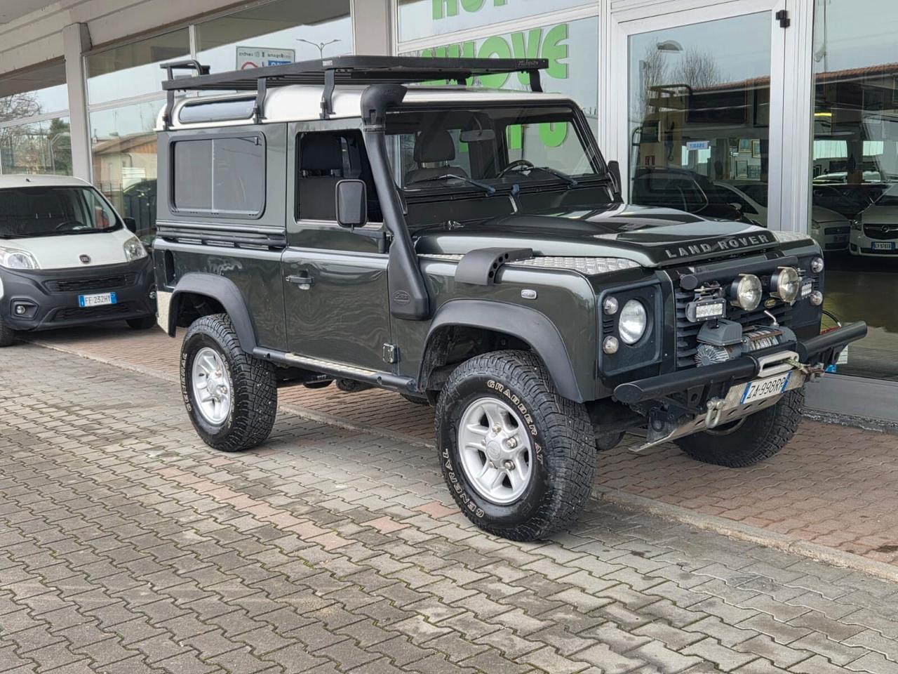 Land Rover Defender 90 2.4 TD4 Station Wagon E