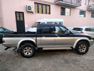 Mitsubishi L200 2.5 TD 4WD Double Cab AUT+GANCIO