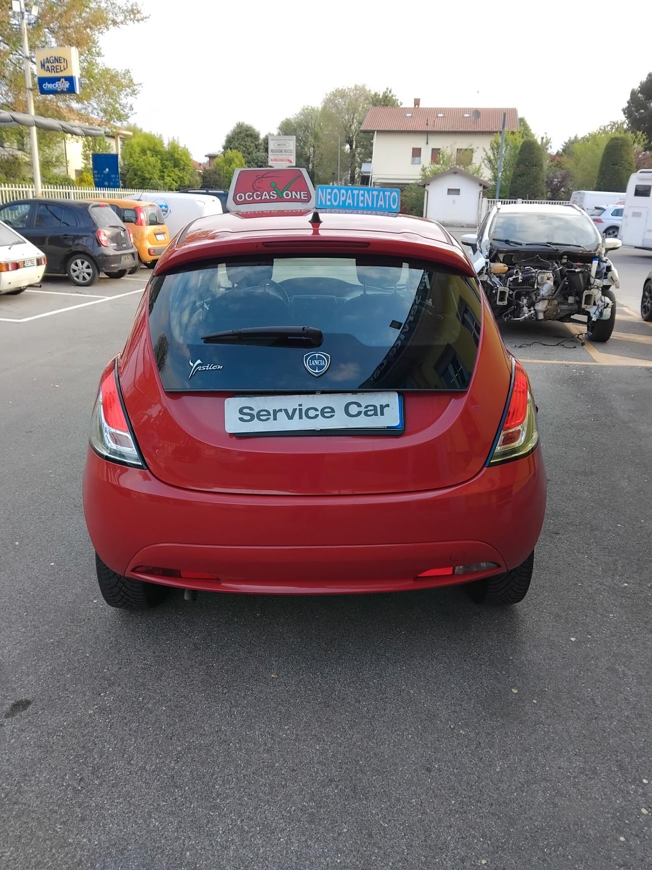 Lancia Ypsilon 1.2 69 CV 5 porte Silver
