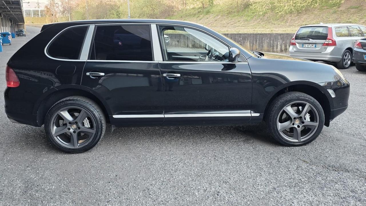Porsche Cayenne 4.5 cat S