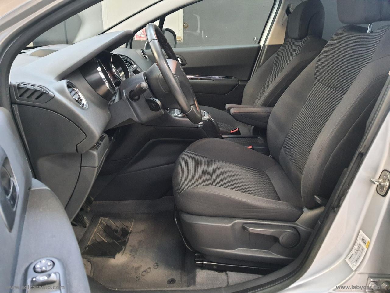 PEUGEOT 5008 1.6 HDi 115 CV Allure 7 POSTI