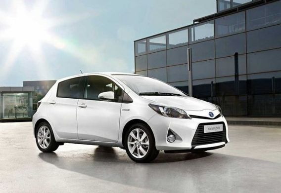 TOYOTA Yaris 1.5 Hybrid 5 porte Business