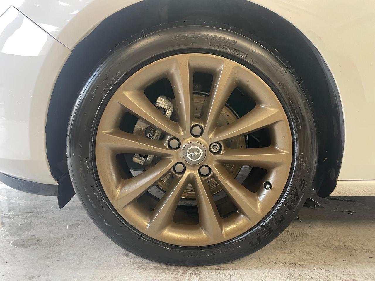 Opel Astra 1.6 Turbo 180CV 5 porte Cosmo S
