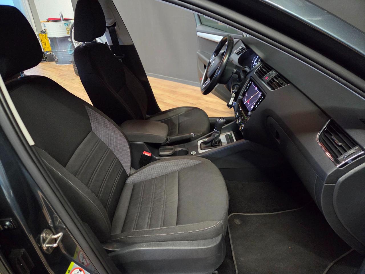 Skoda Octavia Wagon 1.6 tdi Executive 115cv dsg