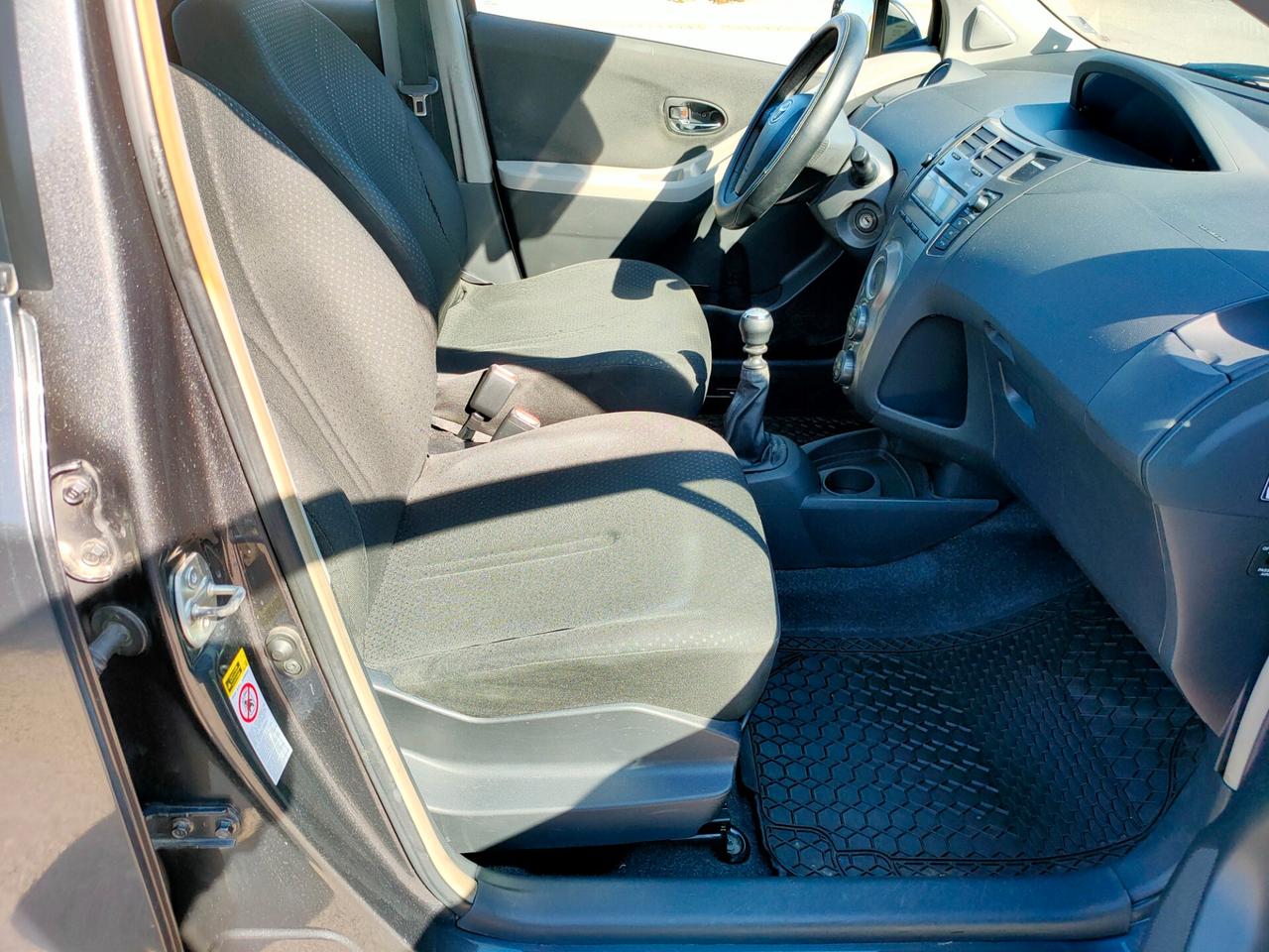 Toyota Yaris 1.4 D-4D DPF 5 porte Sol