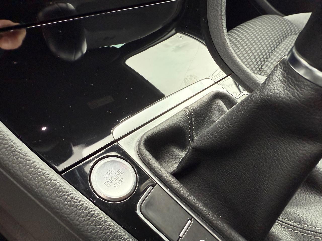 Volkswagen Golf 1.6 TDI 115 CV -R LINE- KEYLESS