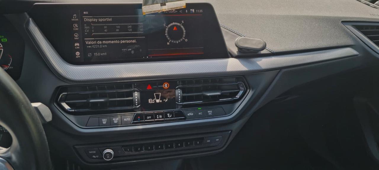 Bmw 116 116d 5p. Msport