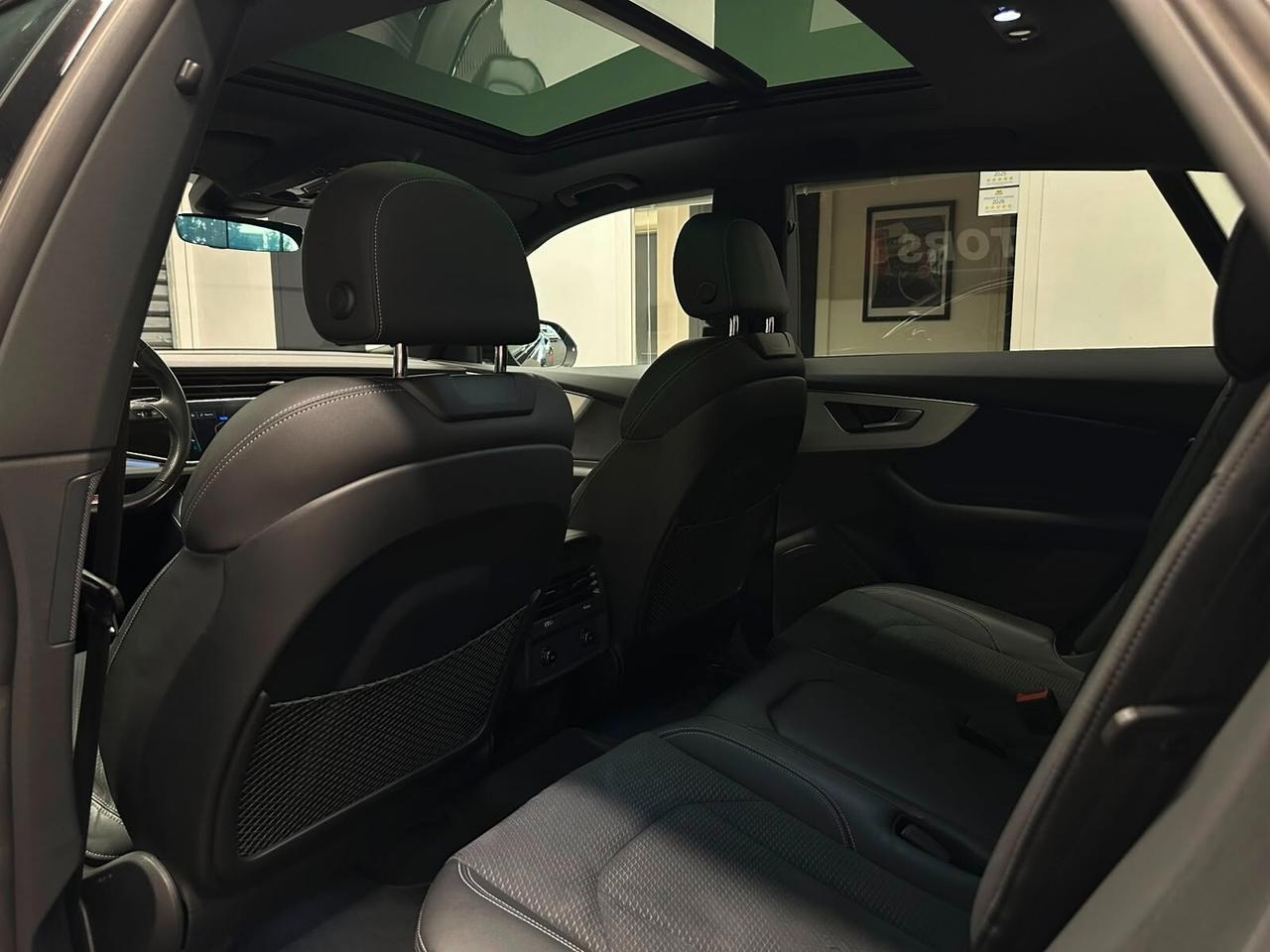 Audi Q8 TOTAL BLACK/MATRIX/TETTO LEASING