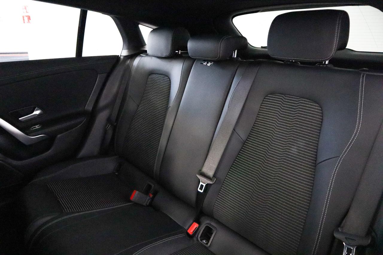 Mercedes-Benz CLA 180 180 Sport