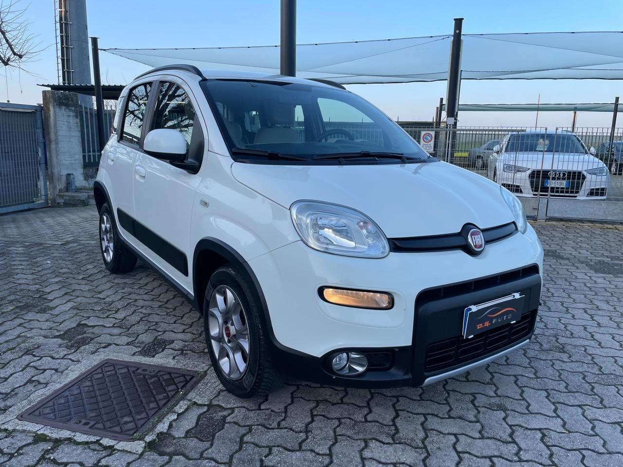 Fiat Panda 0.9 TwinAir Turbo Natural Power Lounge