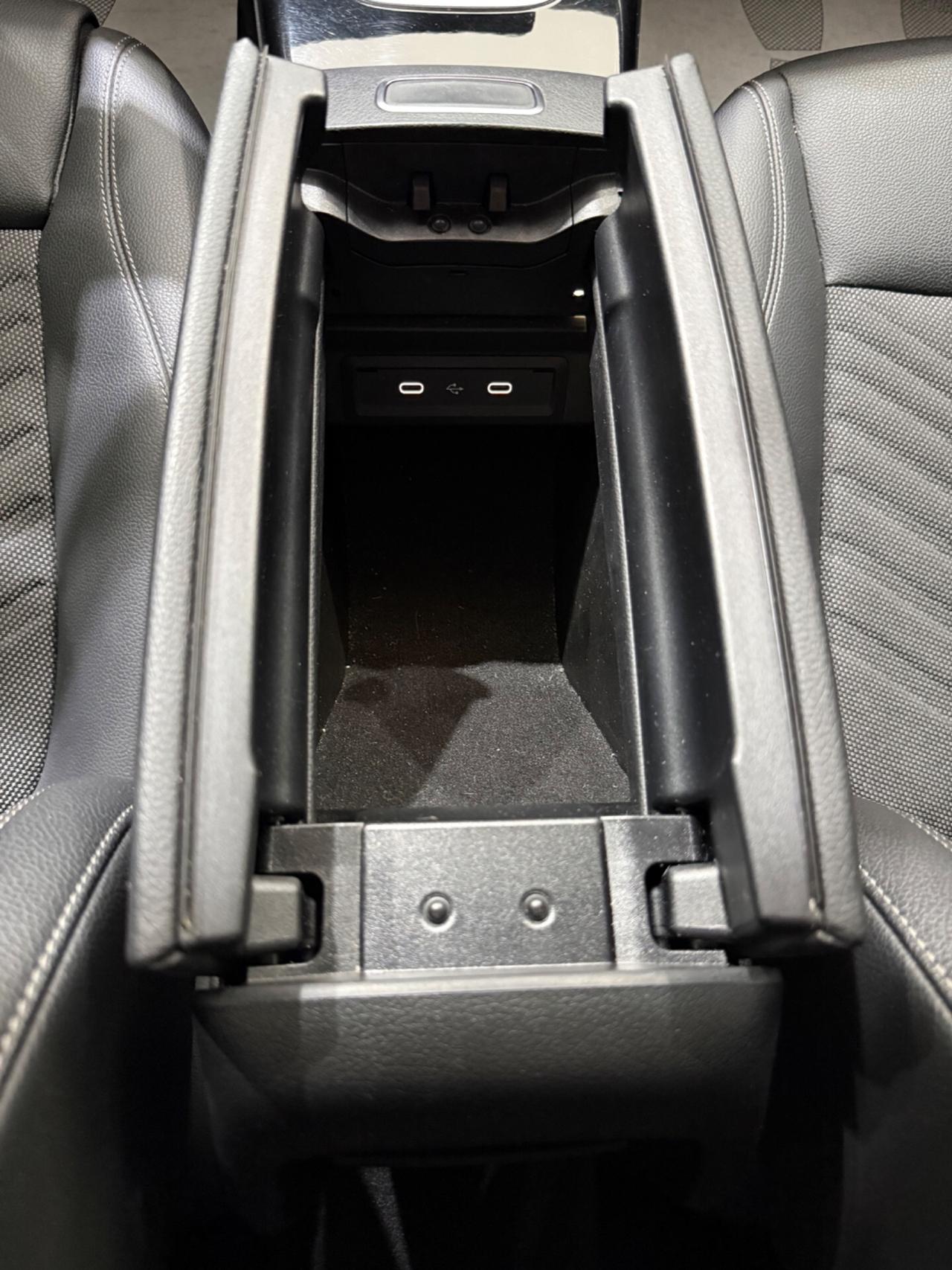 MERCEDES-BENZ A 180 D AUTOMATIC SPORT IVA ESPOSTA
