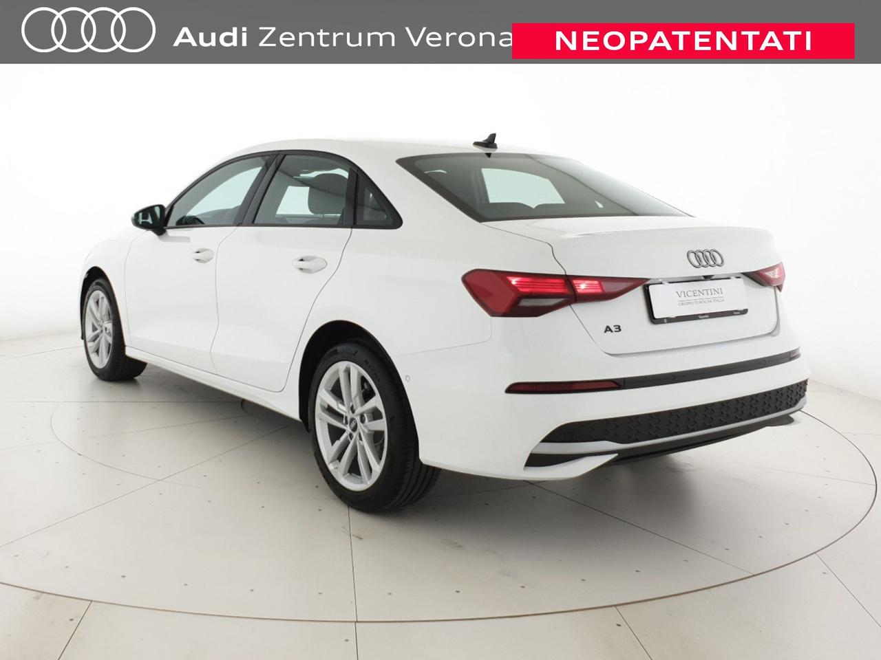 Sedan 30TFSI 116CV S tronic Business