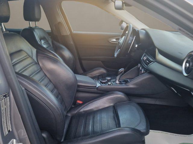ALFA ROMEO Giulia 2.2 Turbodiesel 210 CV AT8 AWD Q4 Veloce