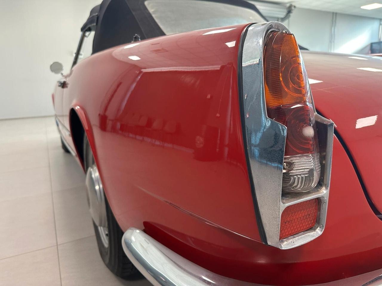 Alfa Romeo 2000 Touring Spider