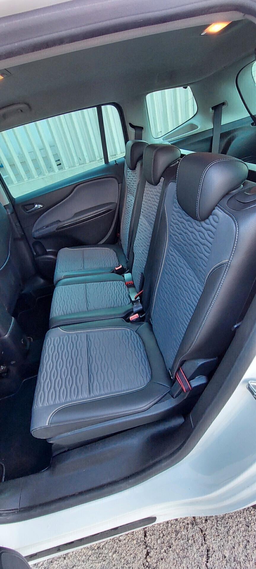 ZAFIRA 7 POSTI 1,6 METANO DI SERIE 150 CV COSMO NAVIGATORE SENSORI TELEFONO CRUISE CONTROL