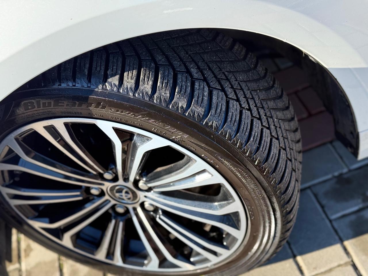 Toyota Corolla 1.8 HIBRID CVT 98CV STYLE