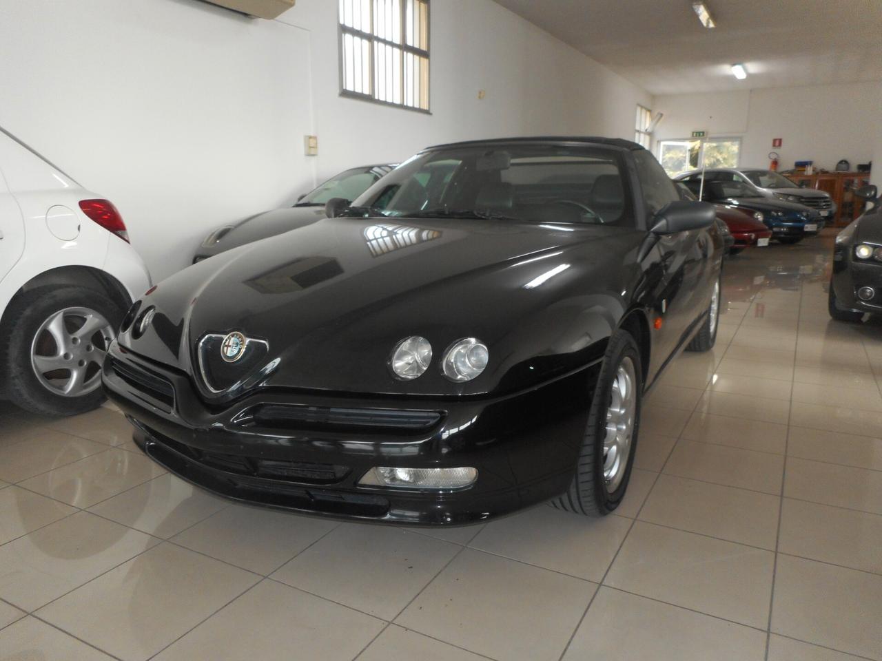 Alfa Romeo GTV Spider 2.0i 16V Twin Spark cat L