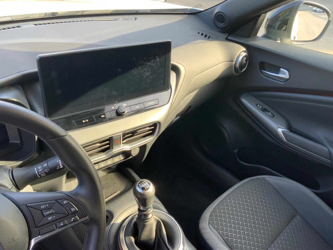 Nissan Juke 1.0 DIG-T 114 CV N-Connecta