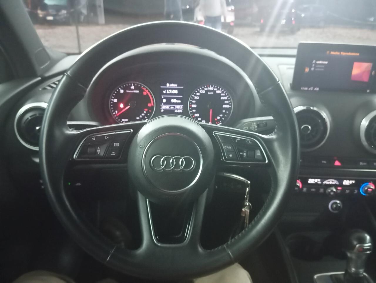 Audi A3 Sedan 35 TDI S tronic Business