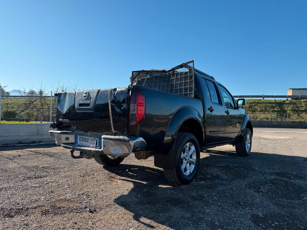 NISSAN NAVARA 4x4 ANNO 2012 2.5 DIESEL 190 CV