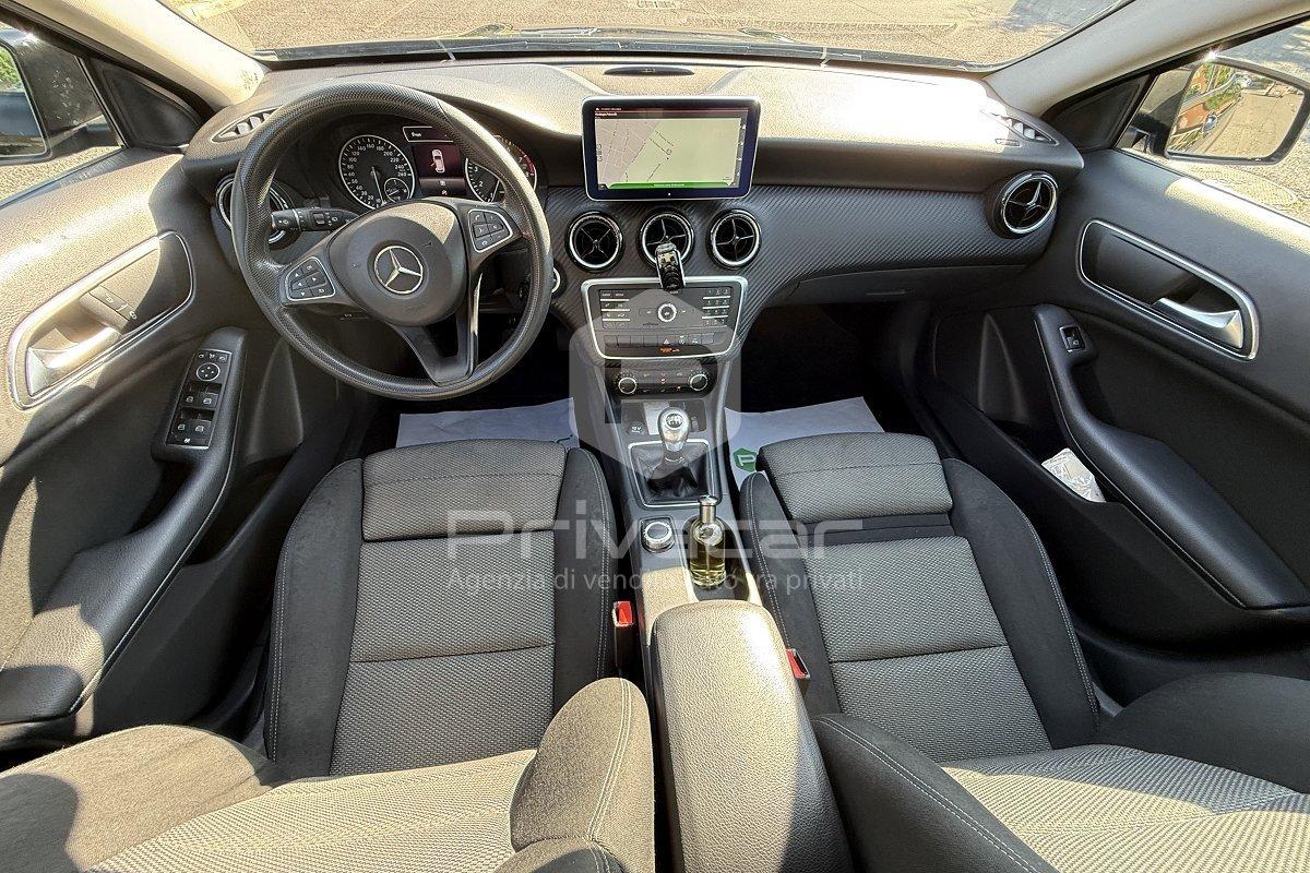 MERCEDES GLA 180 Business